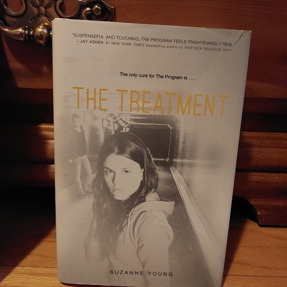 The Treatment by Suzanne Young - Picture 1 of 2